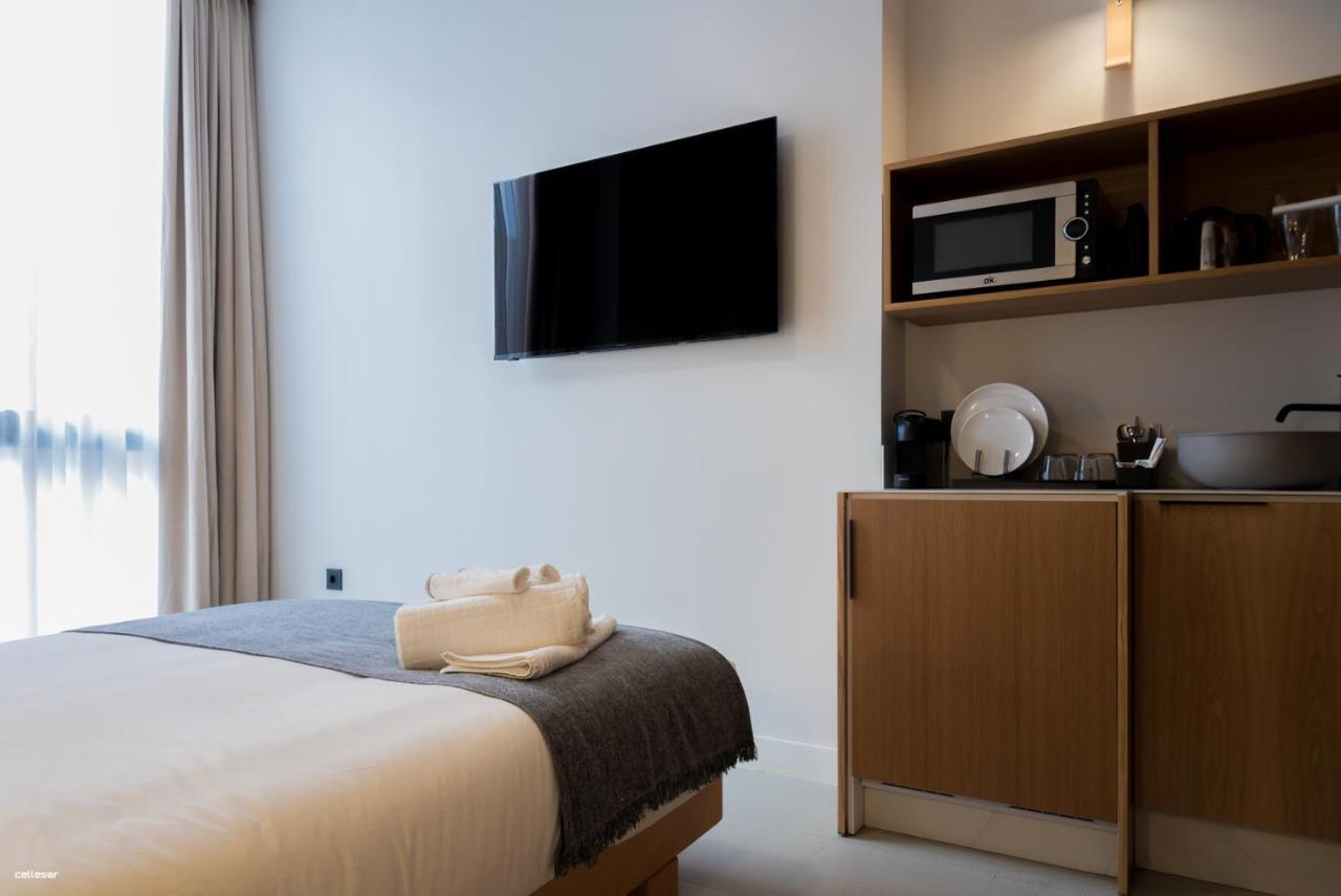 Welldone Quality - Crystal Pool Hotel Seville Ngoại thất bức ảnh